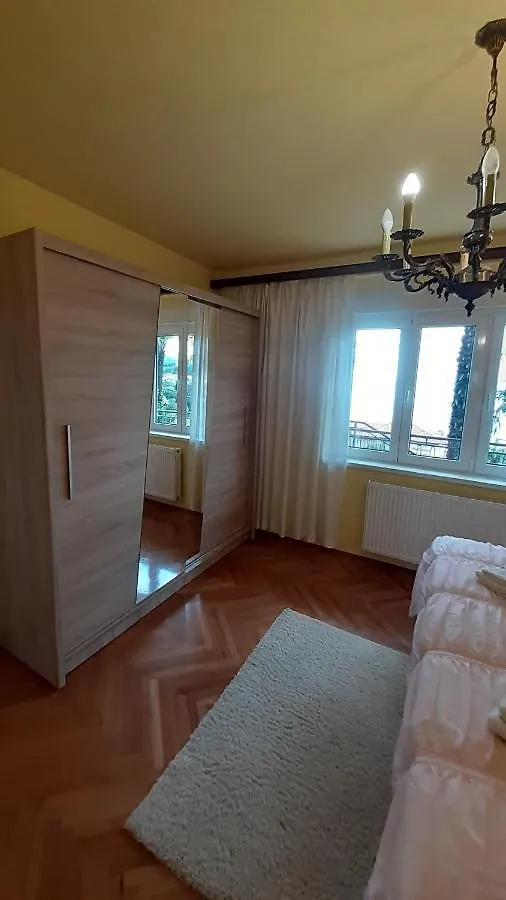 K&M Apartment Opatija 0*,
